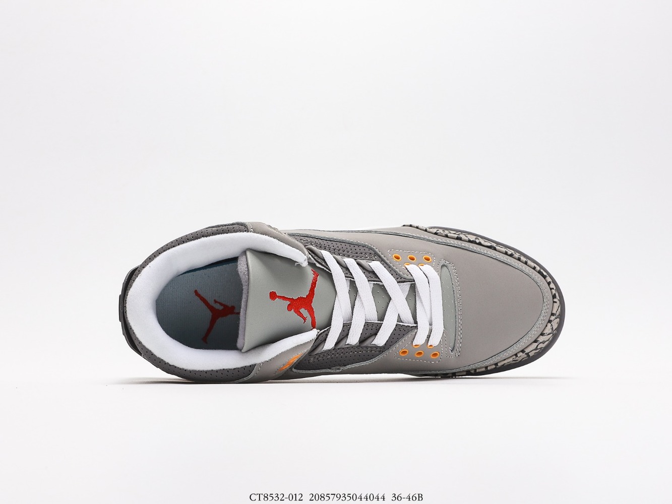 Air Jordan 3 Retro
Cool Grey  CT8532-012